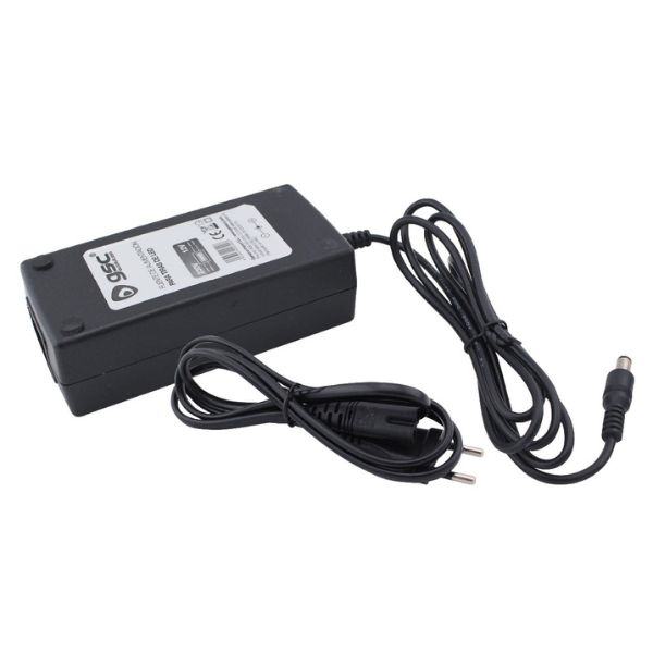 Trafo - Prémiový LED napájecí  zdroj 12V 48W 4A, GSC, černý, do zásuvky, 3 roky záruka
